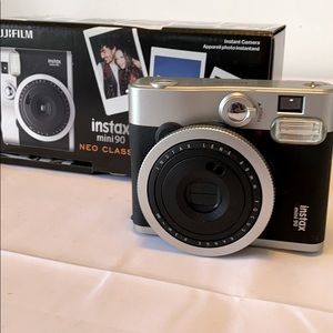 Fuji Film Instax mini 90 Neo Classic